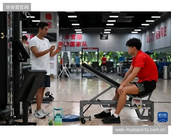 游泳队加入专项力量提升课